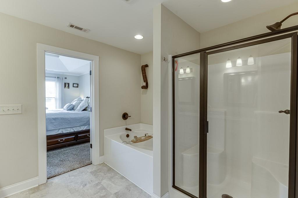 7814322 Property Photo 33