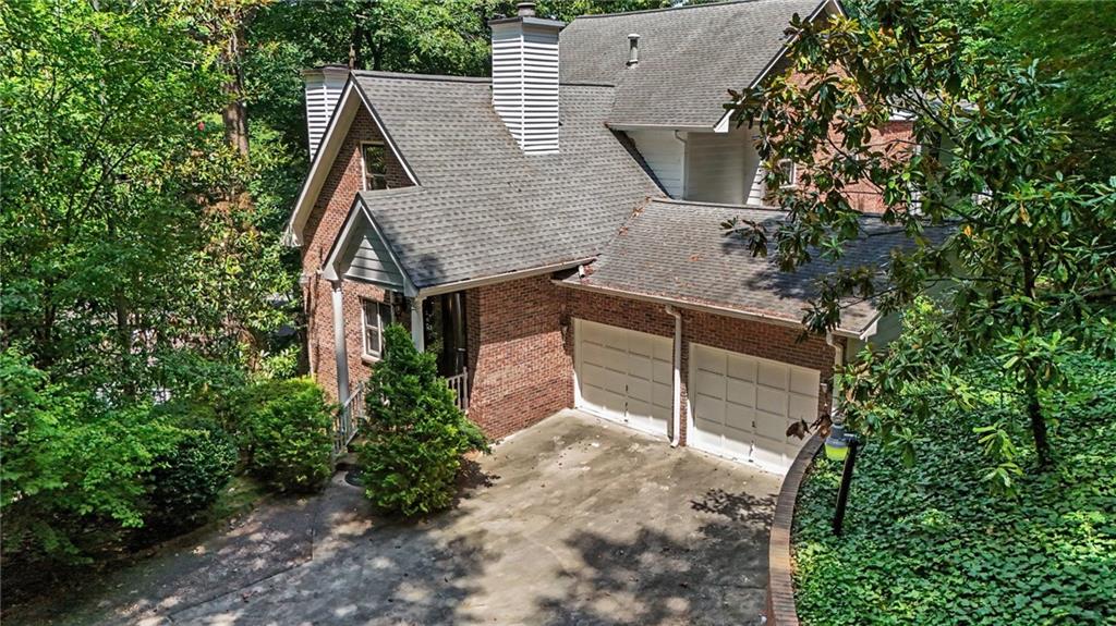 6415 River Chase Circle Property Photo 3