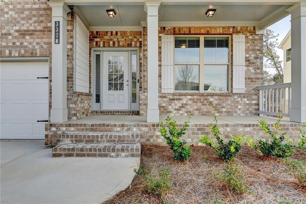 3328 Sir Gregory Manor Property Photo 4