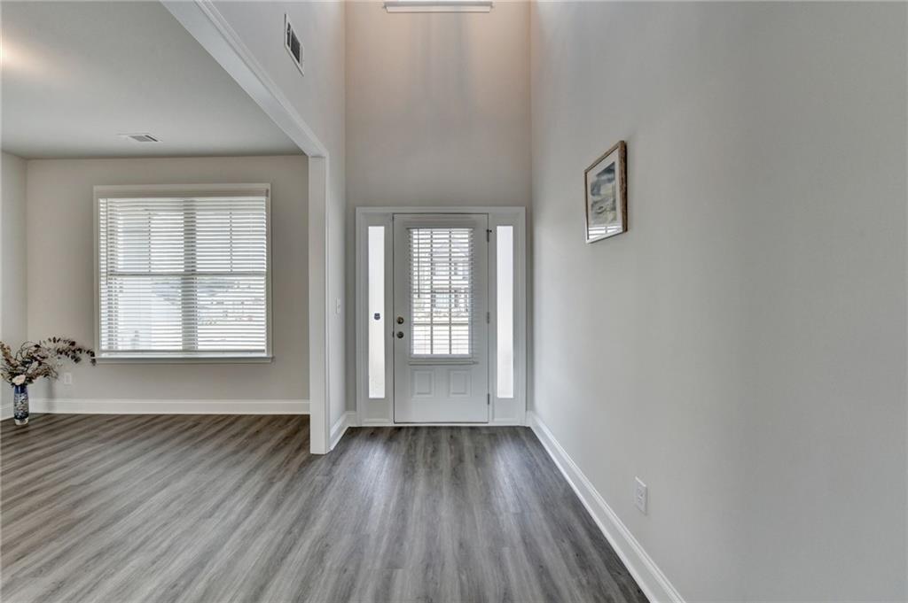3328 Sir Gregory Manor Property Photo 5