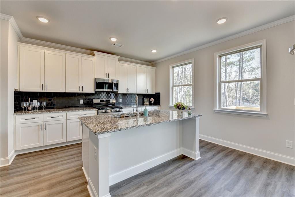3328 Sir Gregory Manor Property Photo 22
