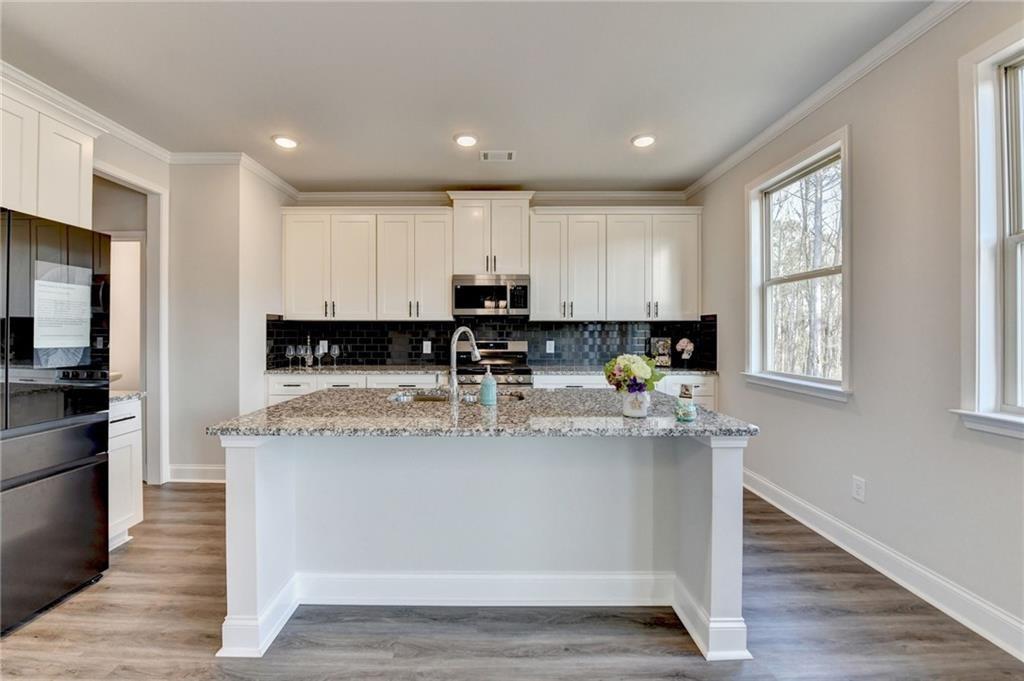 3328 Sir Gregory Manor Property Photo 23
