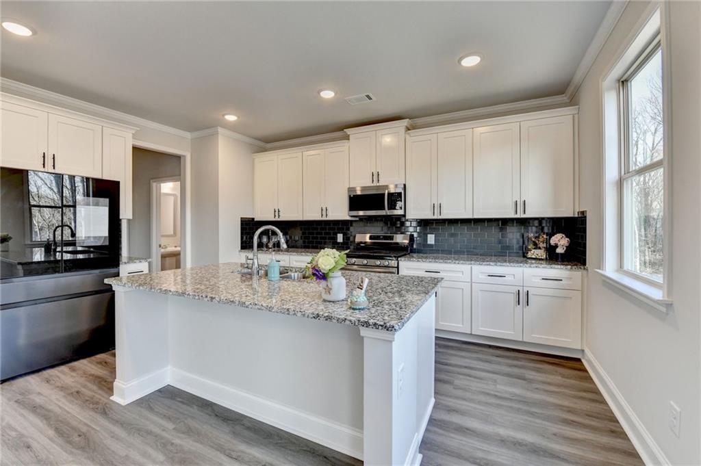 3328 Sir Gregory Manor Property Photo 24