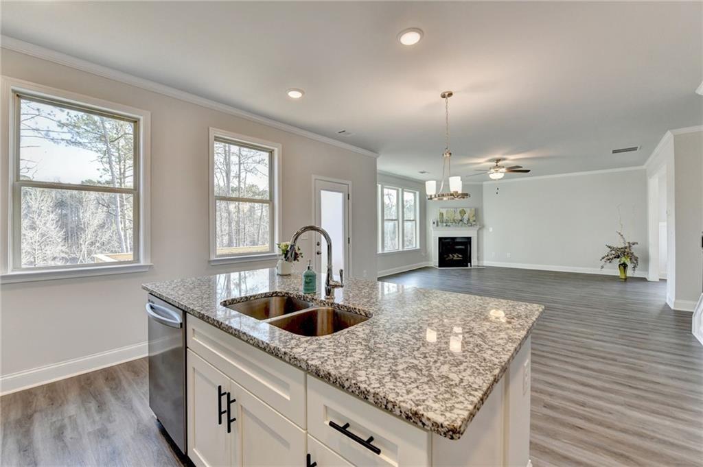 3328 Sir Gregory Manor Property Photo 27