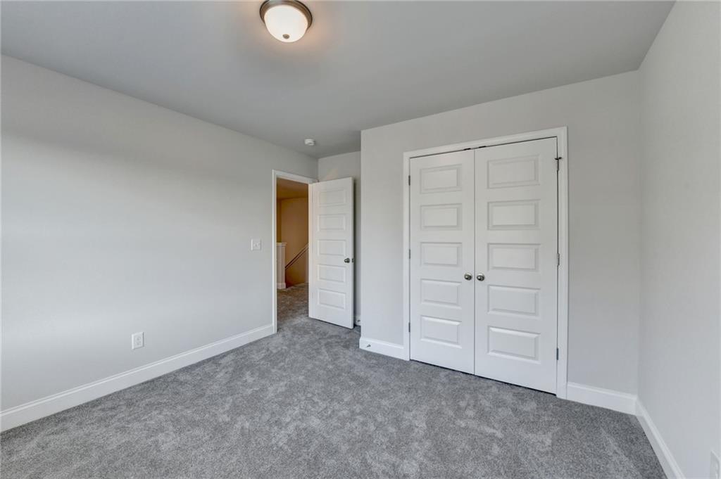 3328 Sir Gregory Manor Property Photo 32