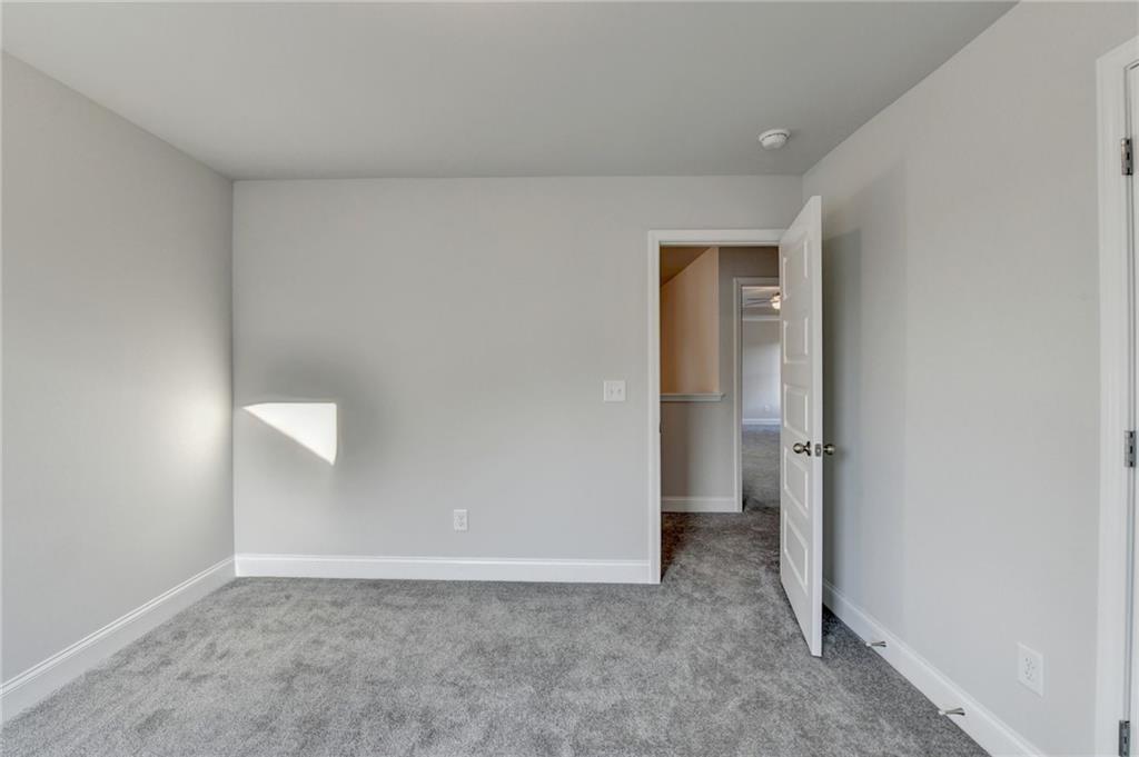 3328 Sir Gregory Manor Property Photo 35