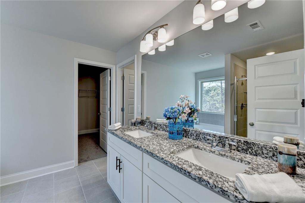 3328 Sir Gregory Manor Property Photo 42