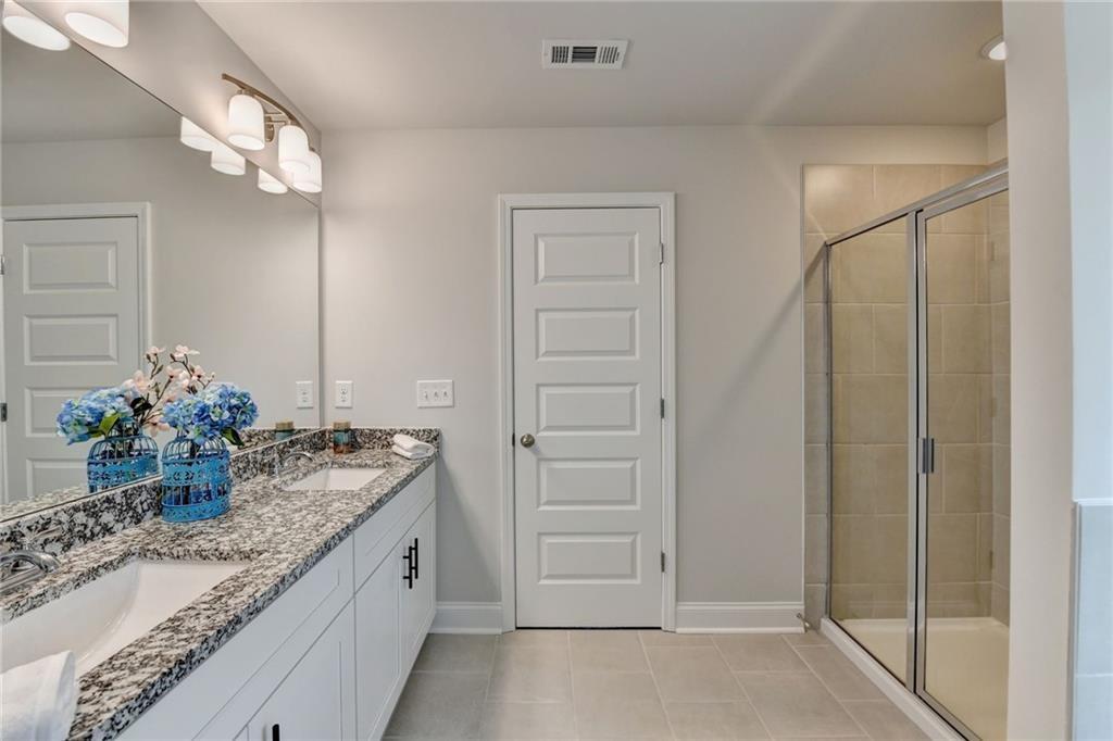 3328 Sir Gregory Manor Property Photo 44