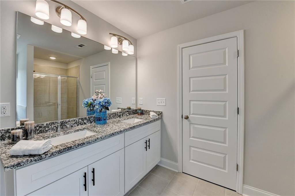 3328 Sir Gregory Manor Property Photo 45