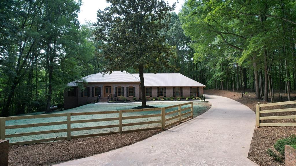 5 Gravitt Drive Property Photo 1