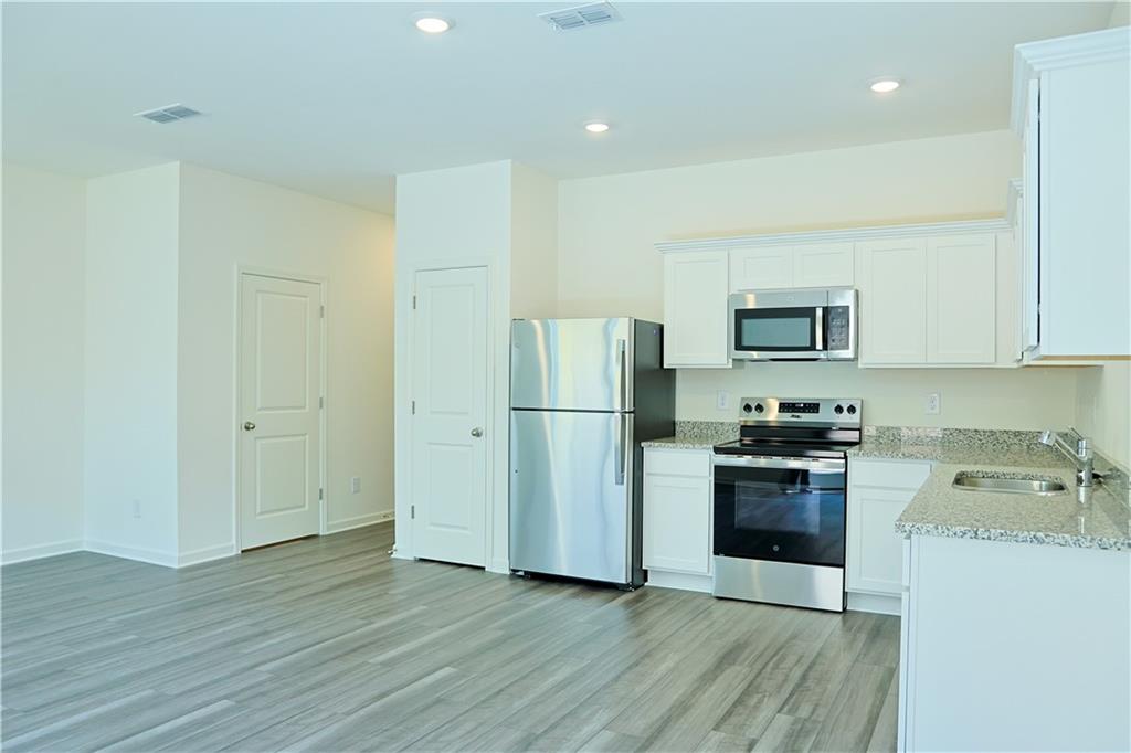 250 Gillis Way Property Photo 6