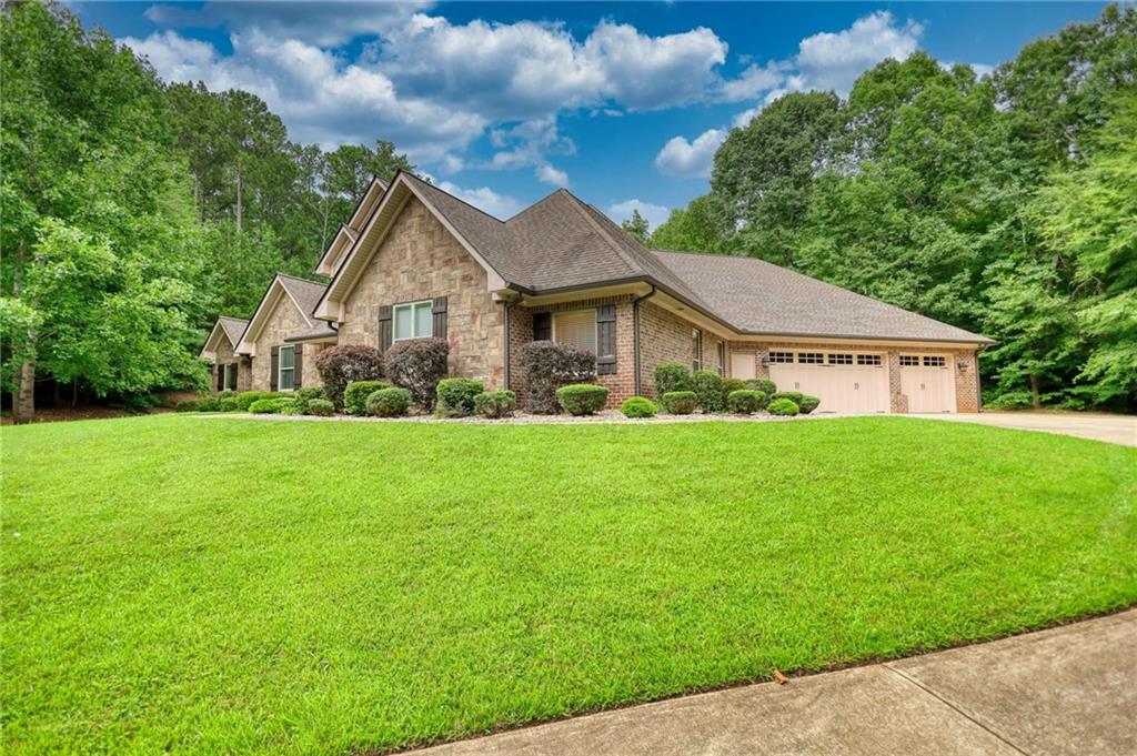 360 Wyldewoode Dr Property Photo 4