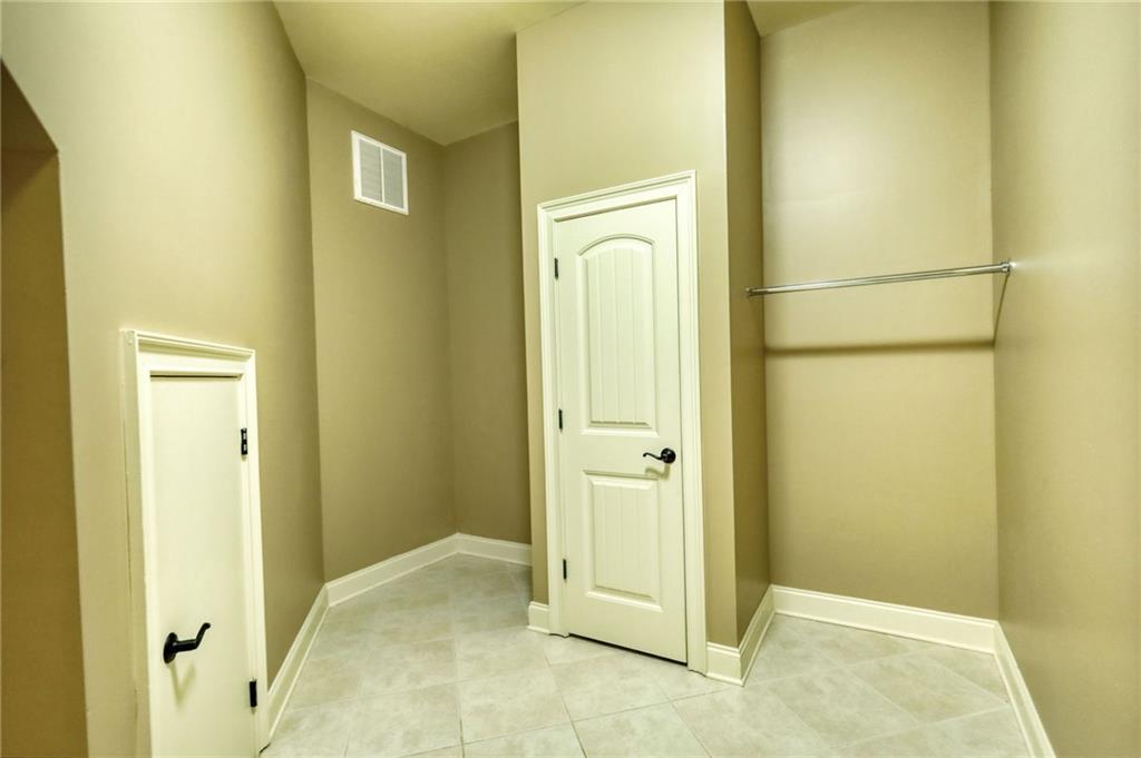 360 Wyldewoode Dr Property Photo 27