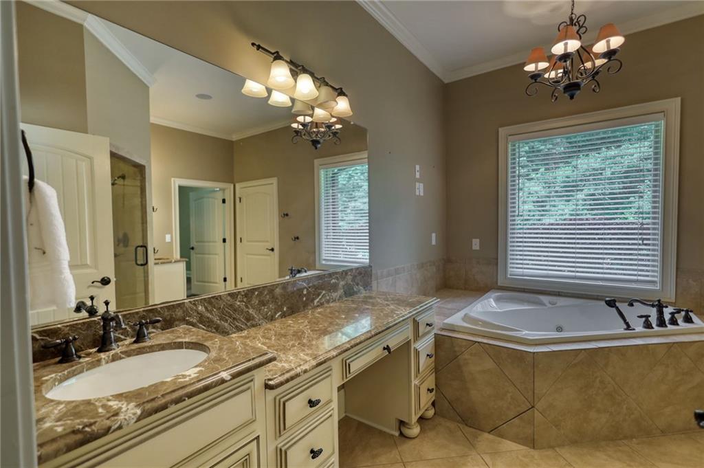 360 Wyldewoode Dr Property Photo 33