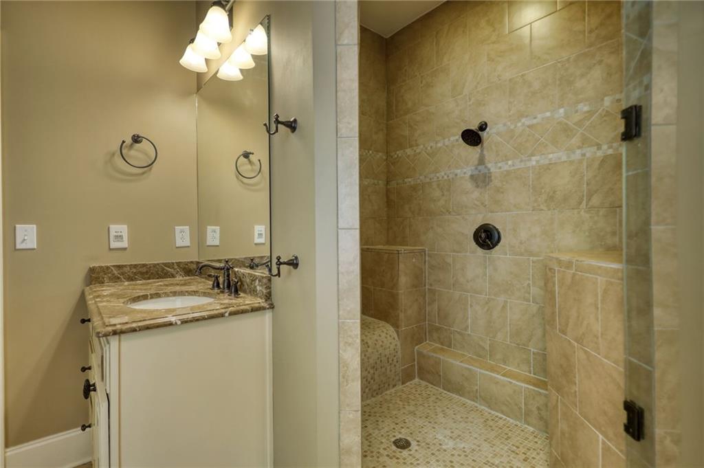 360 Wyldewoode Dr Property Photo 37