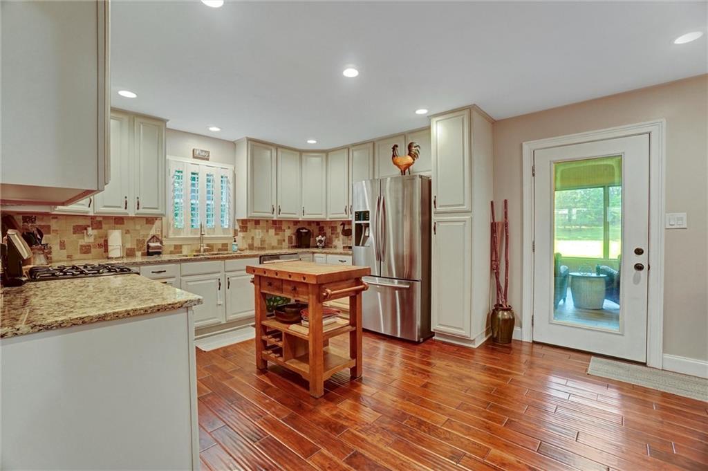 3120 Dallas Acworth Highway Property Photo 12