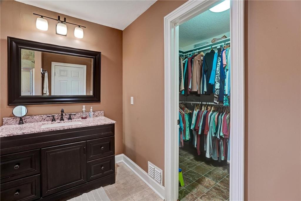 3120 Dallas Acworth Highway Property Photo 24