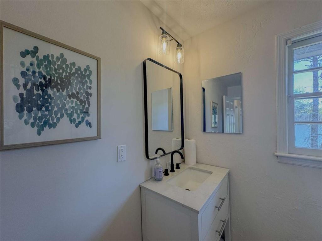 2541 Winding Lake Trail Property Photo 32