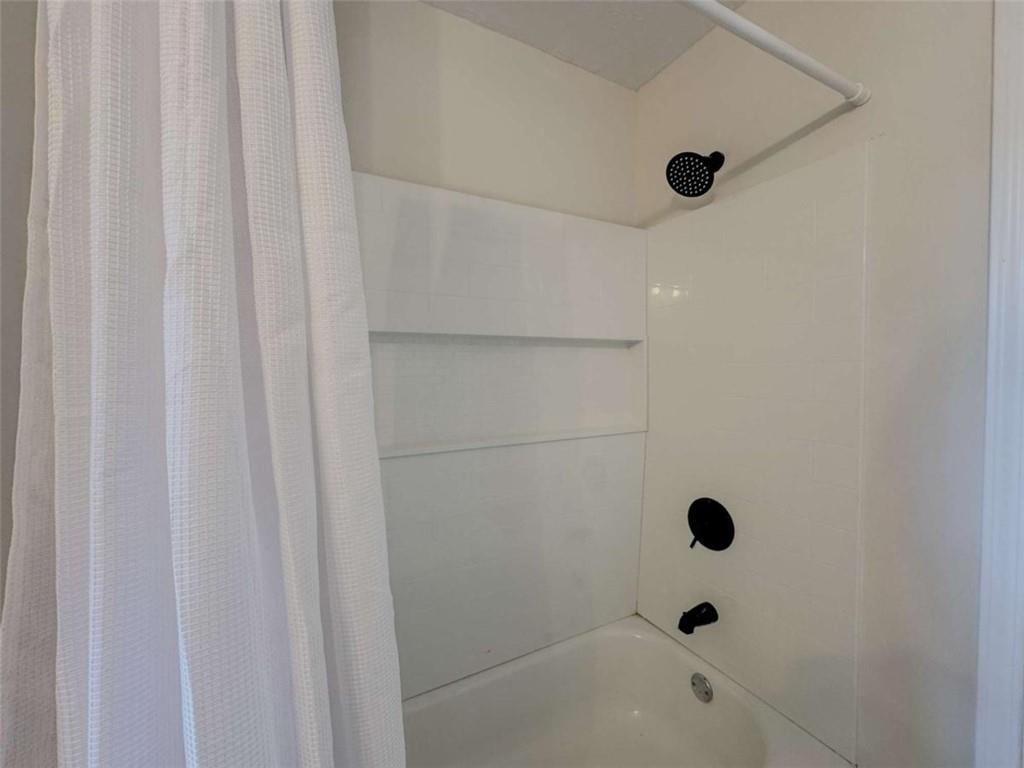 2541 Winding Lake Trail Property Photo 33