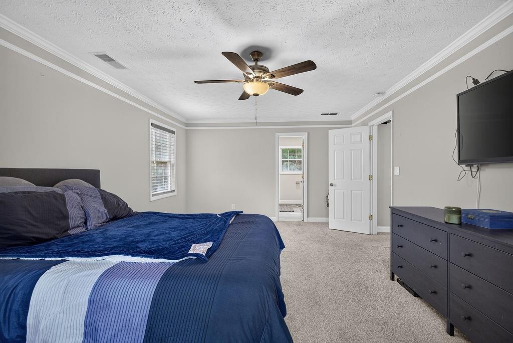 3735 Warwick Way Property Photo 16