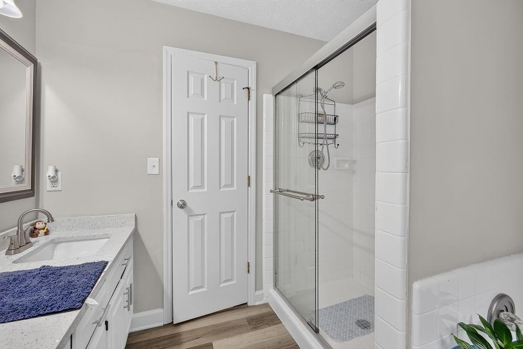 3735 Warwick Way Property Photo 21