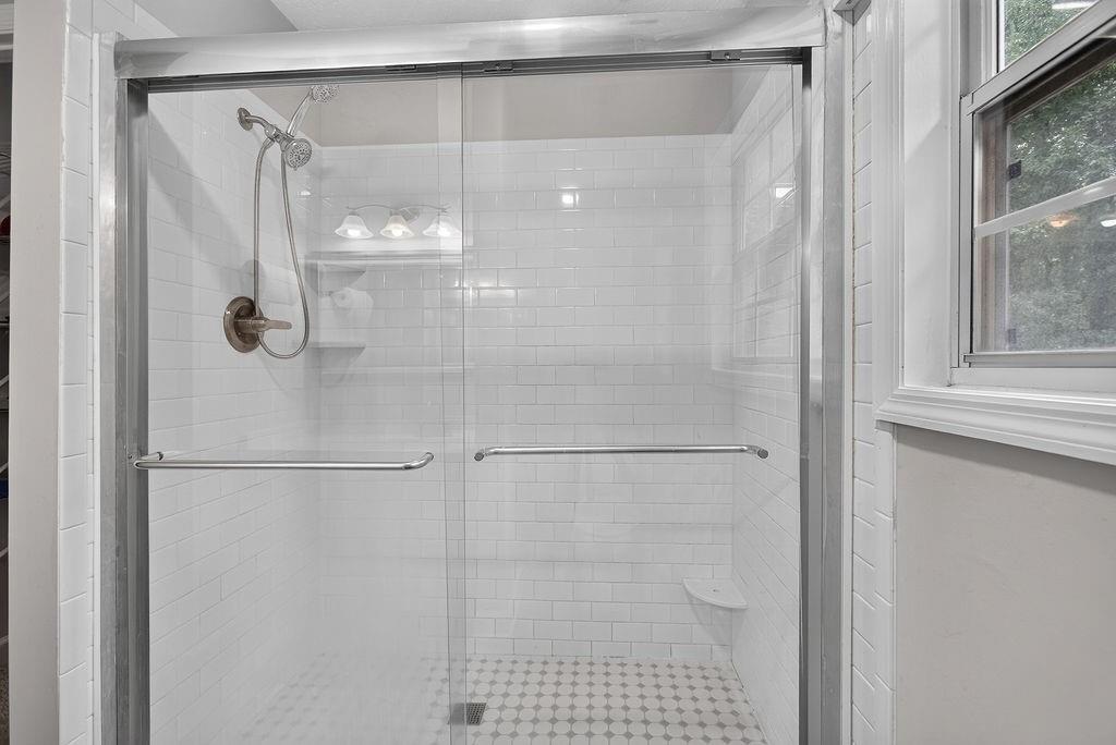 3735 Warwick Way Property Photo 27