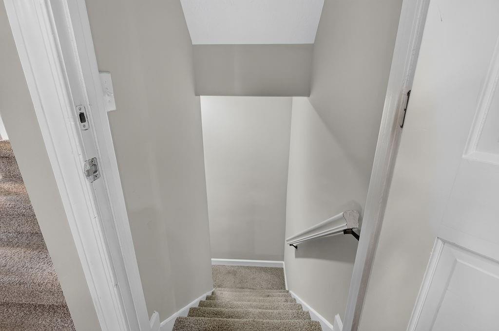 3735 Warwick Way Property Photo 30