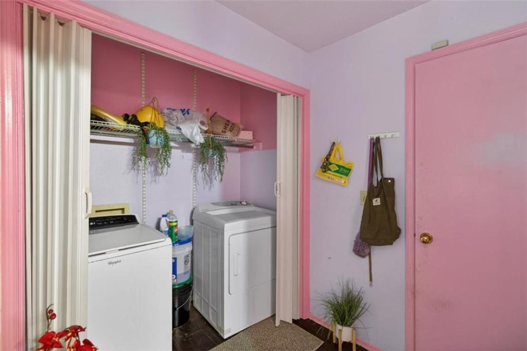 7042 Ivy Pointe Row Property Photo 11