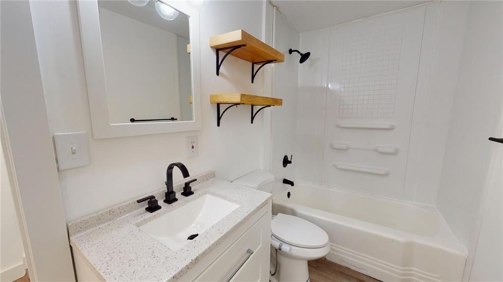 1425 Boulevard Se Property Photo 11