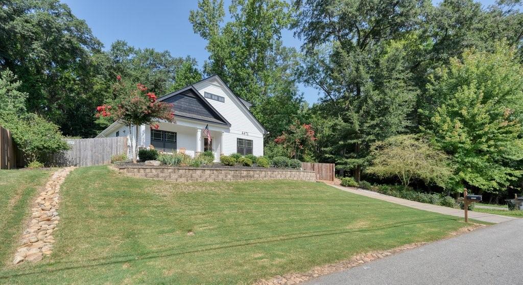 4471 Mclain Circle Property Photo 4