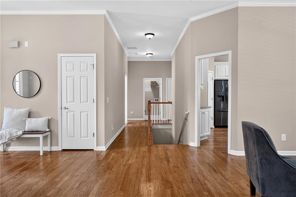 1880 Mayfield Road Property Photo 9