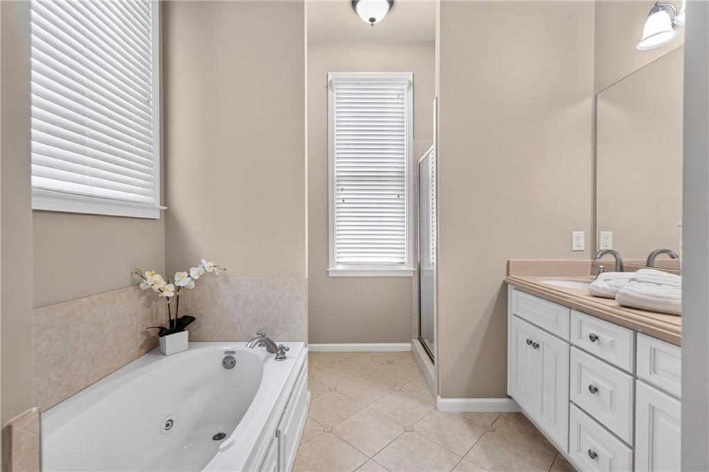 1880 Mayfield Road Property Photo 28