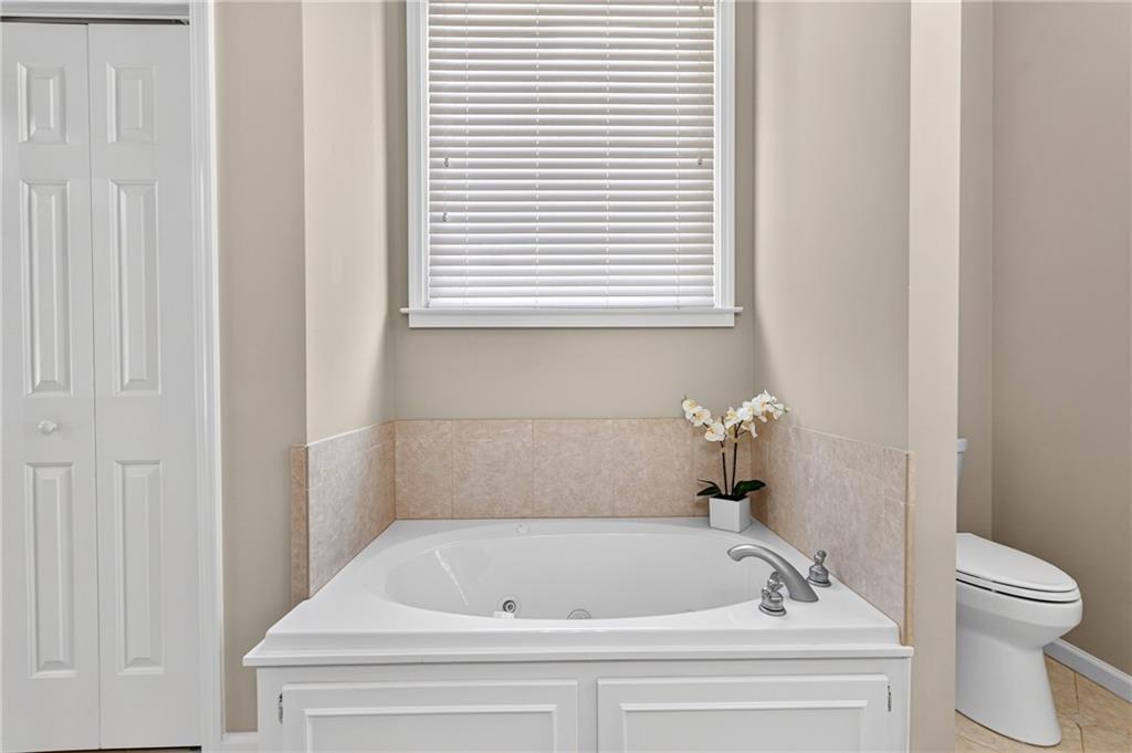 1880 Mayfield Road Property Photo 30
