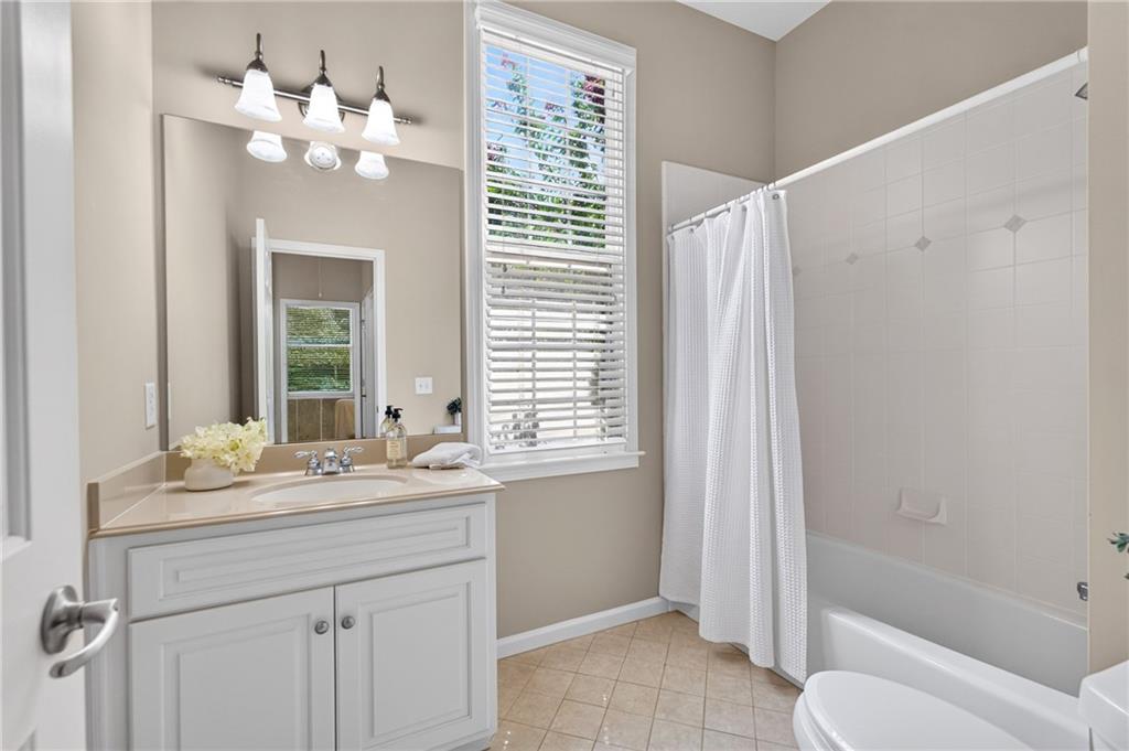 1880 Mayfield Road Property Photo 32