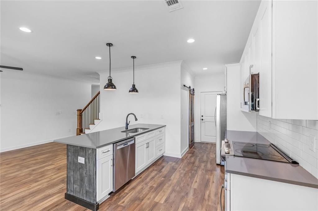 5466 Whitehall Road Property Photo 17