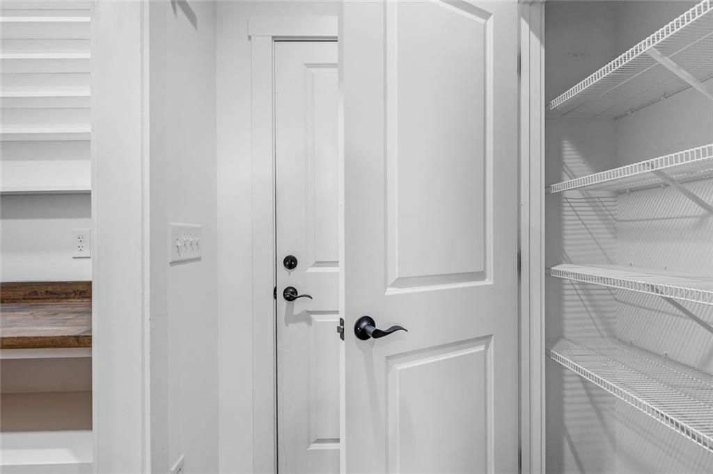 5466 Whitehall Road Property Photo 20