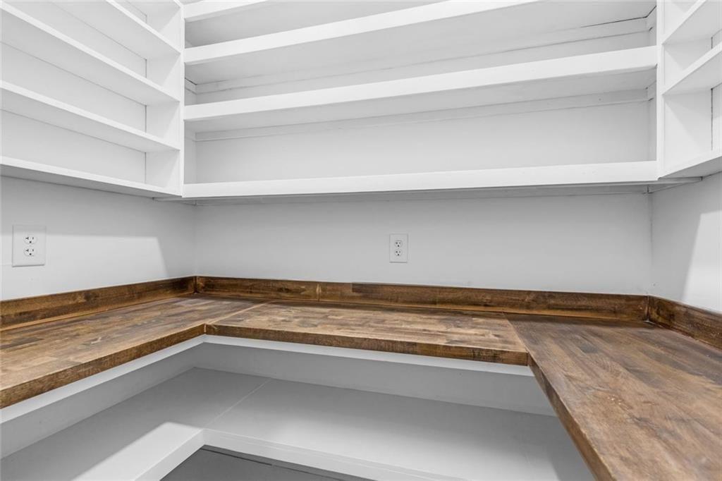 5466 Whitehall Road Property Photo 21