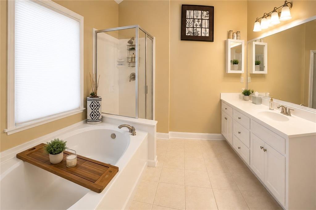 5550 Hedge Brooke Drive Nw Property Photo 11