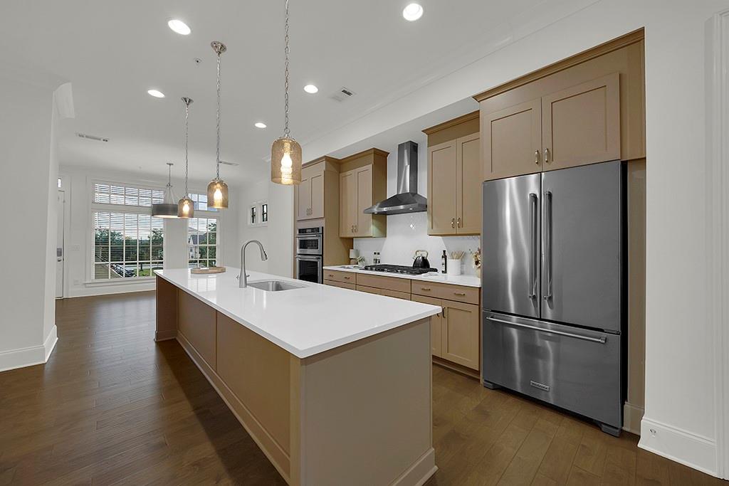 6807 Encore Boulevard Property Photo 3