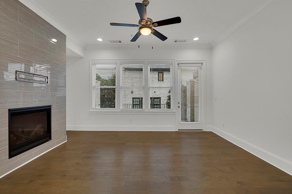 6807 Encore Boulevard Property Photo 8