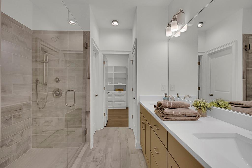6807 Encore Boulevard Property Photo 18
