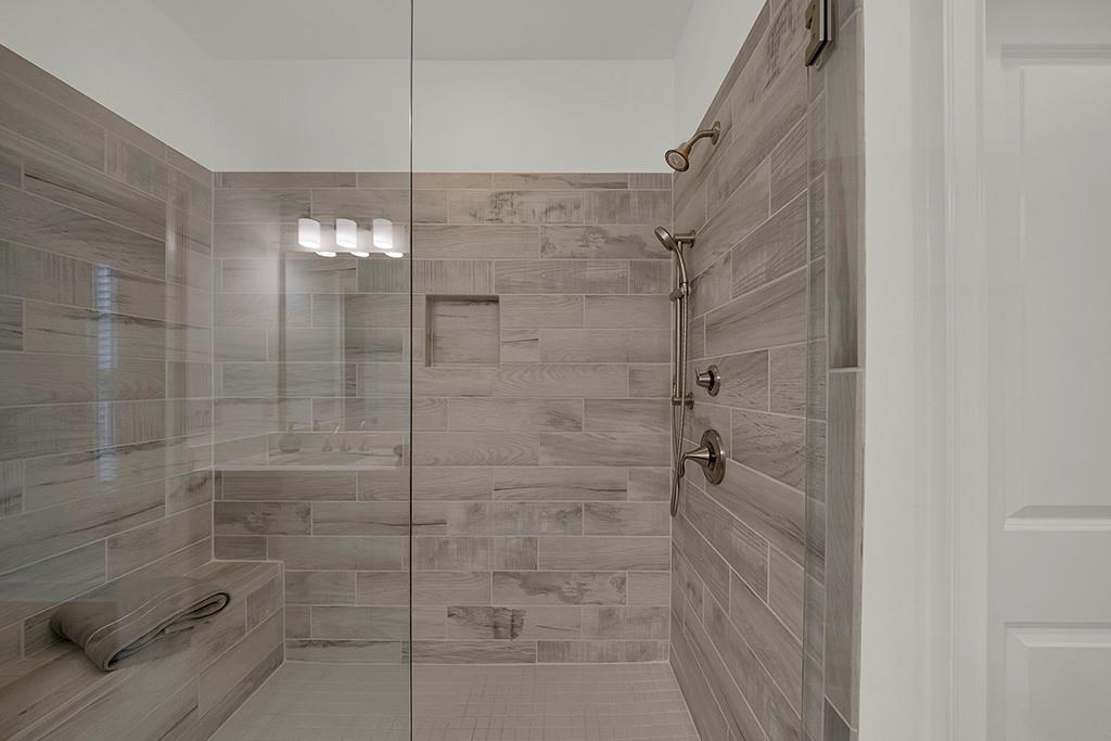 6807 Encore Boulevard Property Photo 44