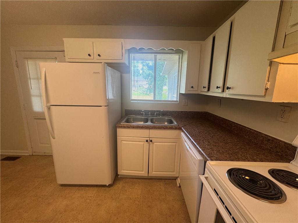 8497 Stonewall Jackson Drive Property Photo 3