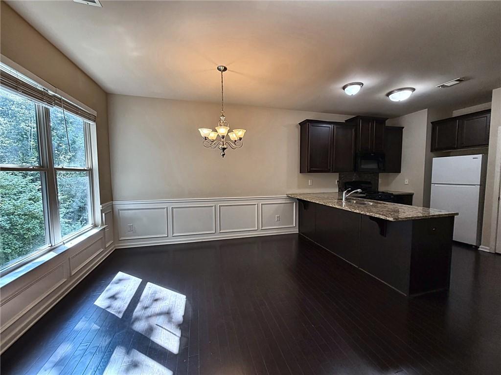 2573 Chimney Hill Place Property Photo 5