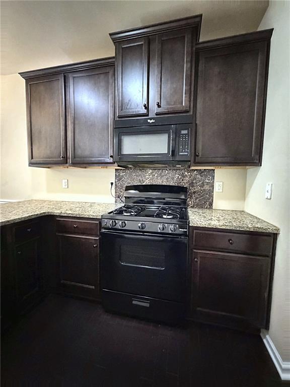 2573 Chimney Hill Place Property Photo 7