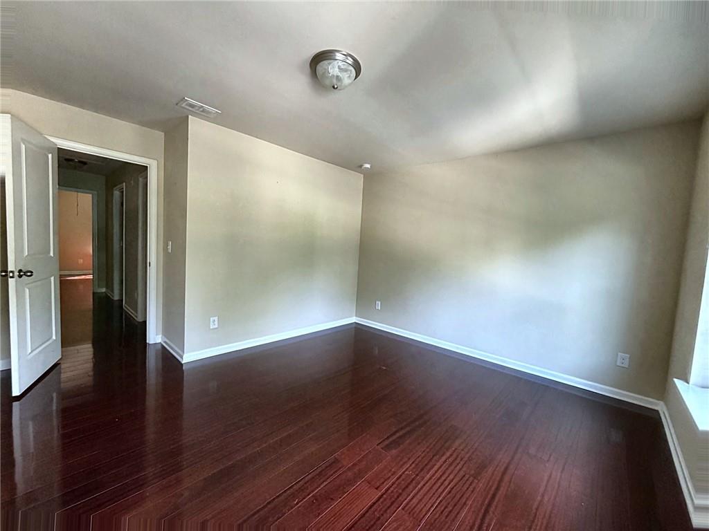 2573 Chimney Hill Place Property Photo 9