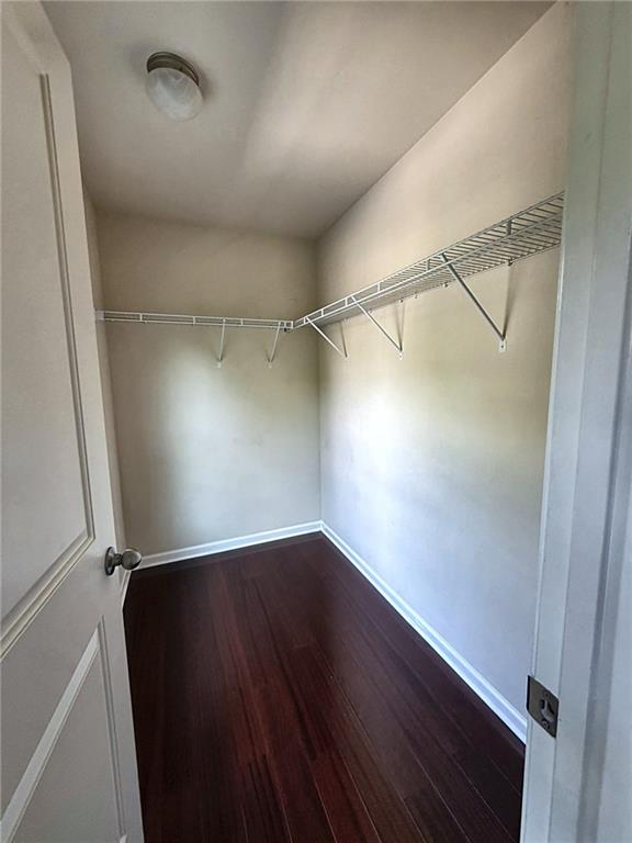2573 Chimney Hill Place Property Photo 10