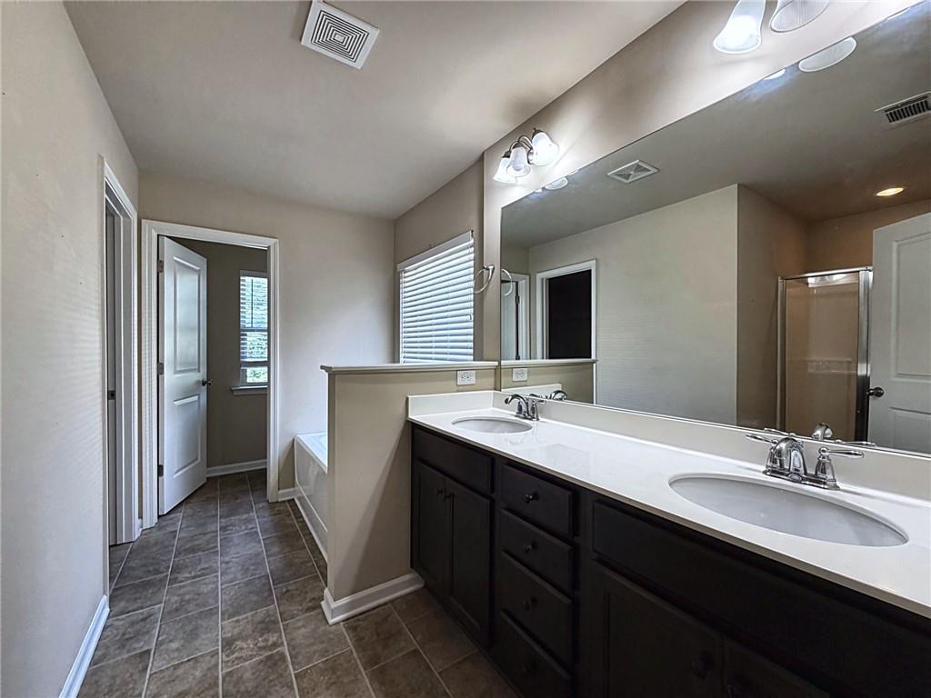 2573 Chimney Hill Place Property Photo 16