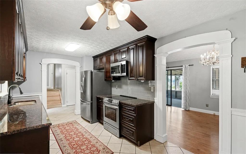 8996 Mandarin Court Property Photo 9