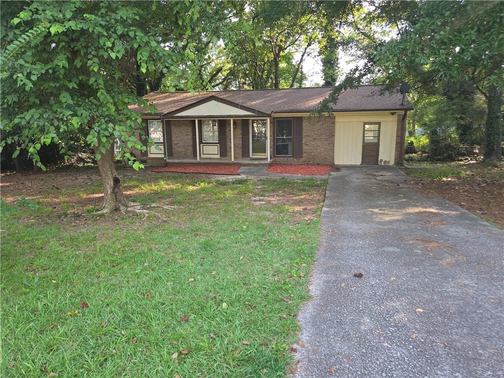 2384 Oakland Manor